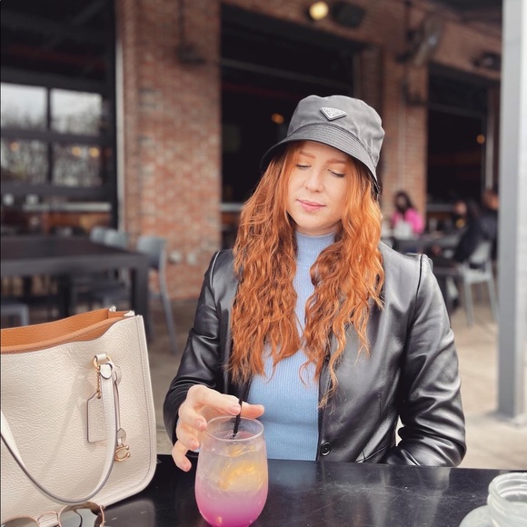 Meet your Posher, Natalie - Picture 1 of 1